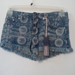 Ocean Drive Clothing Co. Cut off denim Shorty Shorts Sunburst print JR.5 NEW